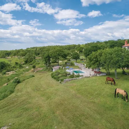 3 Bedroom Stunning In Gora Glusic