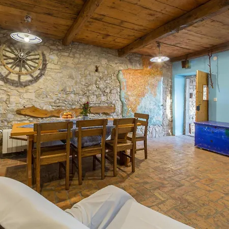 度假居 3 Bedroom Stunning In Gora Glusic Stanisovi