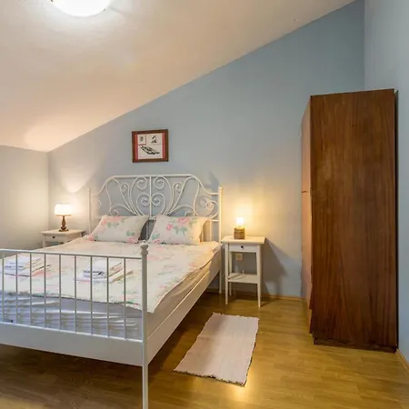 3 Bedroom Stunning In Gora Glusic 度假居 *