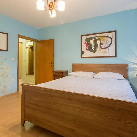 3 Bedroom Stunning In Gora Glusic 度假居