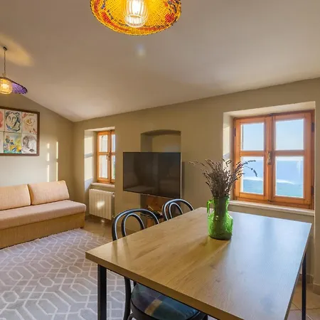 3 Bedroom Stunning In Gora Glusic
