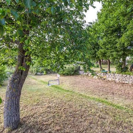 Semesterbostad 3 Bedroom Stunning In Gora Glusic Stanisovi