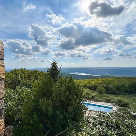 3 Bedroom Stunning In Gora Glusic